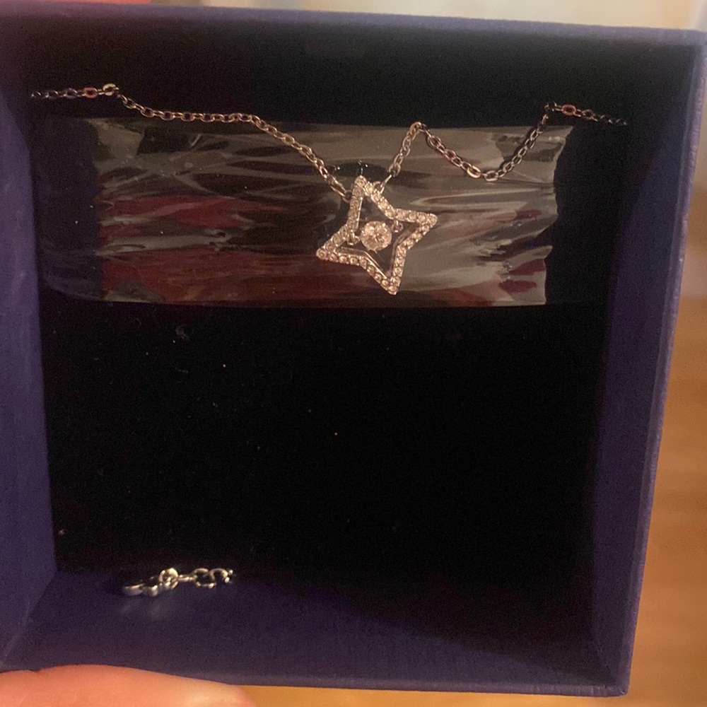 Swarovski necklace (NEVER OPENED)